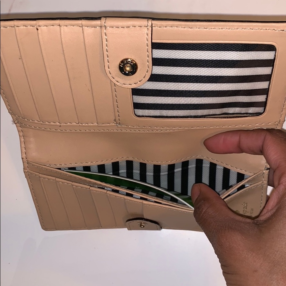 Kate Spade Wallet - Picture 4 of 7